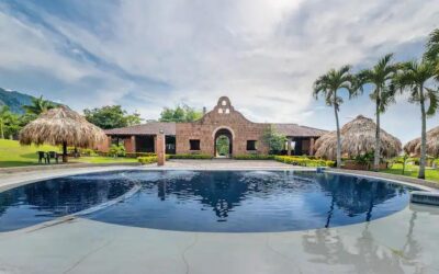 Lavish Venecia Country Home Just One Hour South of Medellin – Perfect For A Weekend Escape or Lucrative Airbnb Income