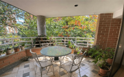 Huge Near Provenza El Poblado Apartment Surrounded by Lush Forestry with Low Cost Per m²