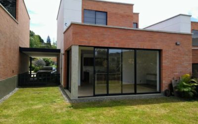 Almost New, Modern Campestre Style Home in Popular Town of El Retiro 45 Minutes From Medellin