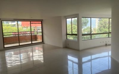 Spacious Two-Floor Sabaneta Penthouse With Full Amenities and Nature Views