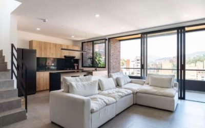 Newly Constructed Two-Level Laureles Penthouse With Private Rooftop Terrace