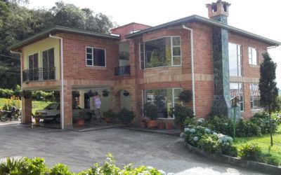 Bring the Kids – 6 BR, Envigado Gated Community Home With High Ceilings, Original Woodwork & Low Fees