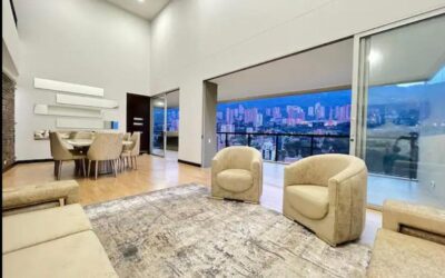 Luxurious Two Level 4 BR El Poblado Penthouse With A/C, High Ceilings, Recessed Lighting, Rooftop Jacuzzi & 360 Views