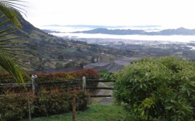 2.29 Acre Country Cottage With Incredible Vistas – 90 Min. From Medellin Perfect For Hobby Farming