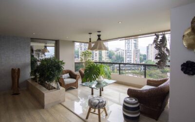 2,690 Sq Ft 3BR El Poblado Apartment – Completely Remodeled, Full Amenities, and Walkable to Smart Fit Gym