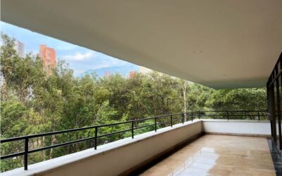 3BR San Lucas (El Poblado) Apartment In Exclusive One Unit Per Floor Building With Green Views and Ample Balcony Spaces