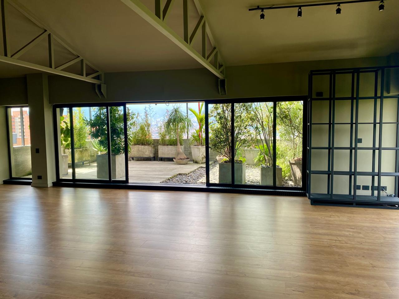 A closer look at Green Penthouse Rentals With Green Building