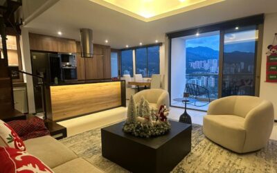 Two-Level El Poblado Penthouse With Breathtaking Valley Views, Open Concept Kitchen, and Modern Lighting