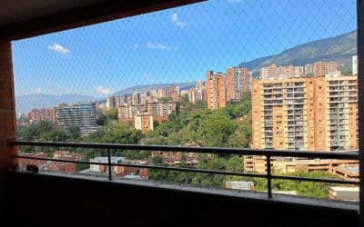 3BR Envigado Apartment With Open Concept Kitchen and Panoramic Mountain Views