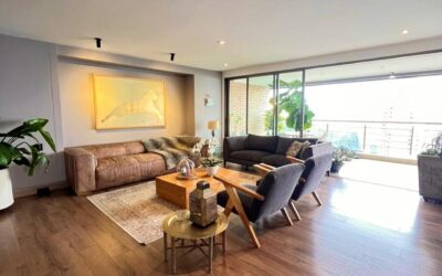 Stunning 3BR Remodeled El Poblado Apartment With Panoramic Views and Bar Space On Quiet, Dead-End Street