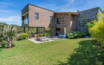 Fairly New, Two-Level Envigado Independent Home – Sizeable Lot of 1.35 Acres, Fantastic Location Close To The City, and Modern, Industrial Design