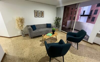 Perfectly Located 3BR El Poblado Apartment – Walkable To Entertainment and Apt For A Remodel