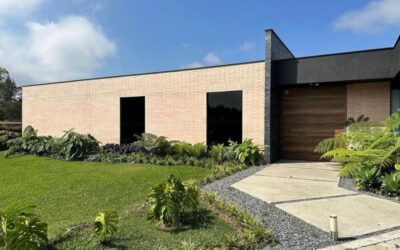 Luxury Llano Grande Gated Community Home – 15 Minutes To The International Airport With Modern Finishing’s and Relaxing Backyard Space