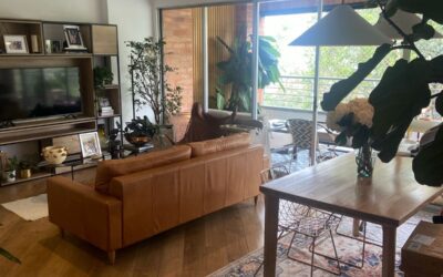 Quiet Green Views In El Poblado – 3BR Campestre Apartment With Two Units Per Floor