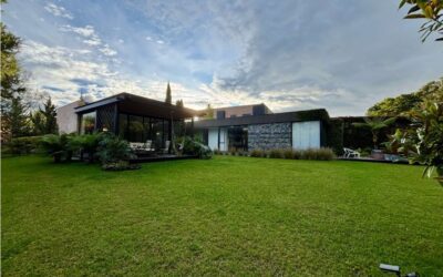 3BR Envigado Gated Community Home – Perfect Location In Alto De Las Palmas With Low Carrying Costs