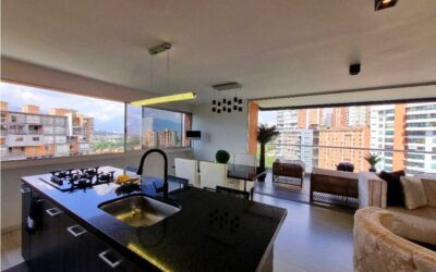 Open, Airy 2BR El Poblado Apartment With Open Kitchen and Panoramic Views Just Outside The Golden Mile