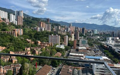 Like-New 3BR El Poblado Penthouse With Million-Dollar Views, A/C, and Modern Finishings For Under 200K USD