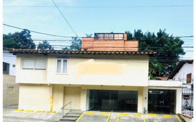 6BR Independent House in Patio Bonito, El Poblado – Walkable To Entertainment, Ideal for Remodel and Commercial Use