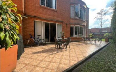 4BR El Poblado Gated Community Home With Green Areas, Backyard Patio, and Excellent Access – 18 Homes In Total