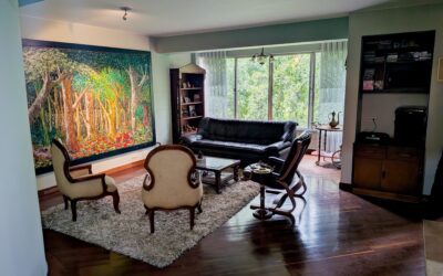 Steps From Provenza! Low Cost Per M2 3BR Split-Level Apartment Walkable To Entertainment And Ready For An Upgrade