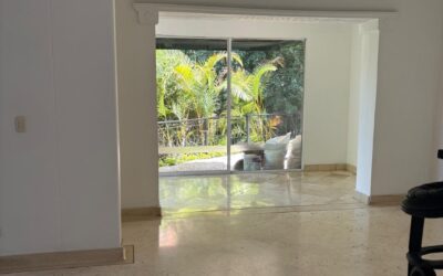 Spacious Two-Level House with Natural Light in Loma Esmeralda Envigado